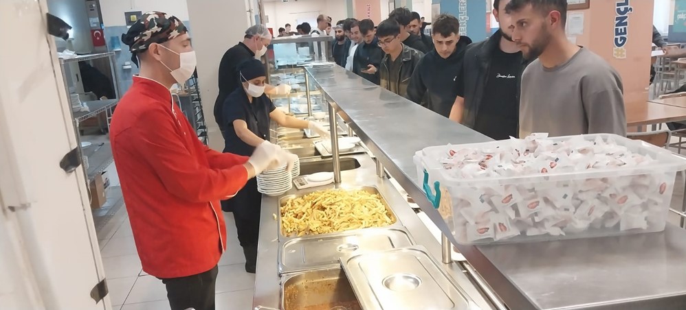 ÖZEL HABER: “ÇANAKKALE NUSRAT ERKEK ÖĞRENCİ YURDU’NA MİSAFİR OLDUM”