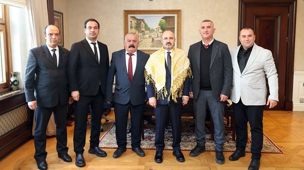 BÜLENT TURAN: “DEVECİLİK SADECE BİR GELENEK DEĞİL, ANADOLU’NUN ORTAK HAFIZASIDIR”